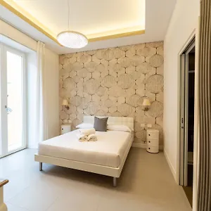 https://via-concezione-a-montecalvario-19.hotels-amalfi.com