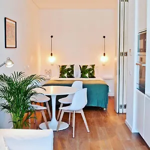  Apartment Urban Jungle