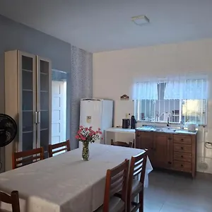 Bela E Aconchegante Bombinhas