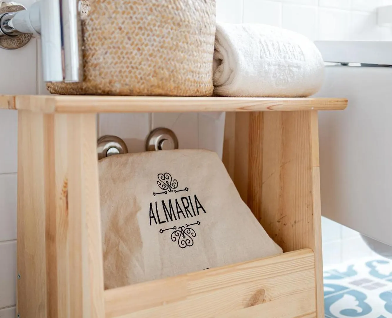 Almaria - Officina Real Apartments | Chiado Lisbona
