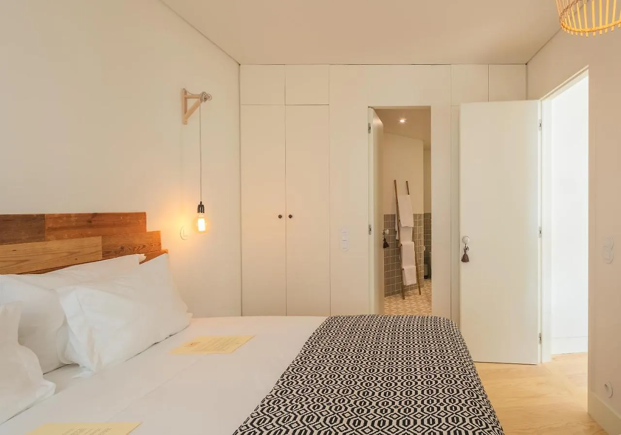 Almaria - Officina Real Apartments | Chiado Lisbon